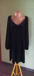 Czarna welurowa sukienka r.8XL simply be