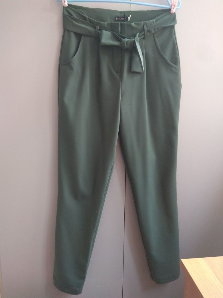 Штани брюки розмір М зеленого кольору