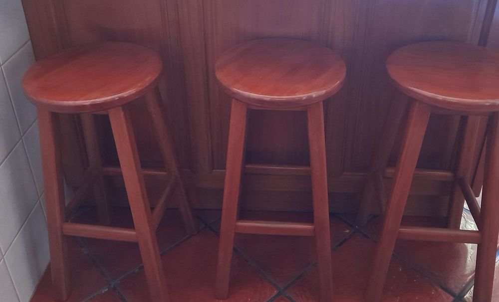 6 bancos de cozinha, com 62 cm de altura, madeira maciça