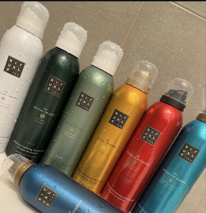 Пінні гелі для душу Rituals (200 мл).