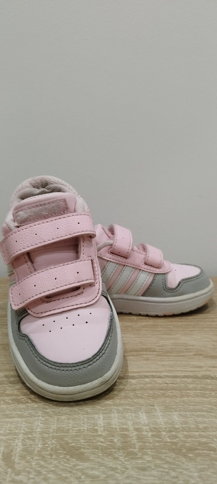 Buciki Adidas dla dziewczynki