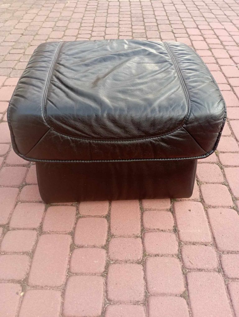 Skórzana kanapka z fotelem i podnóżkiem