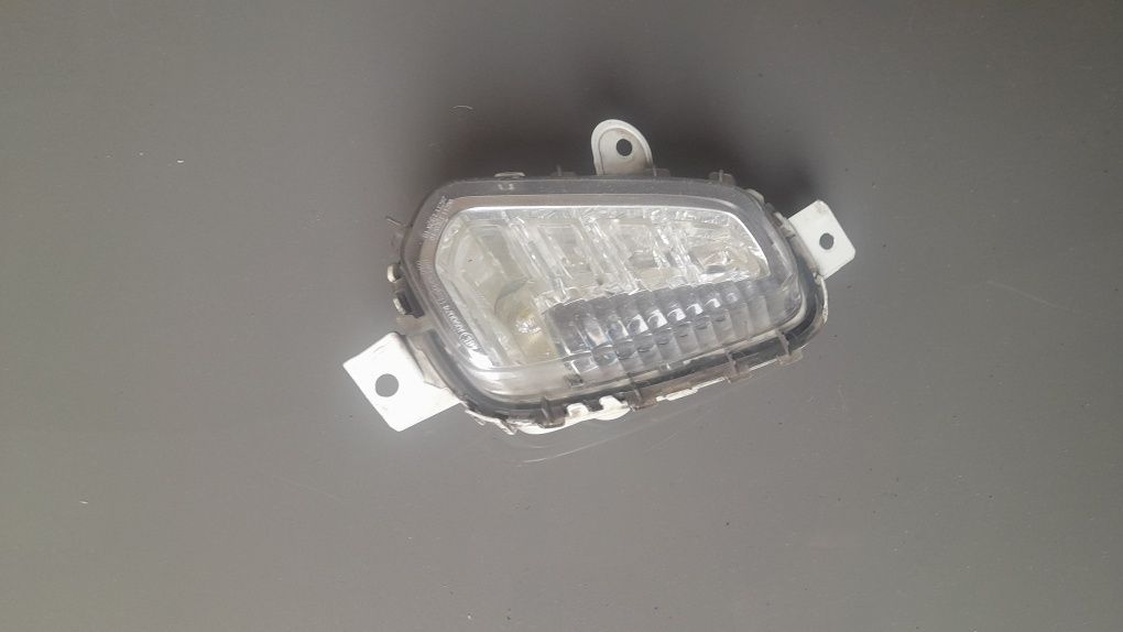 VOLVO XC40 V40 Cross Country 12- lampa jazdy dziennej DRL led prawa