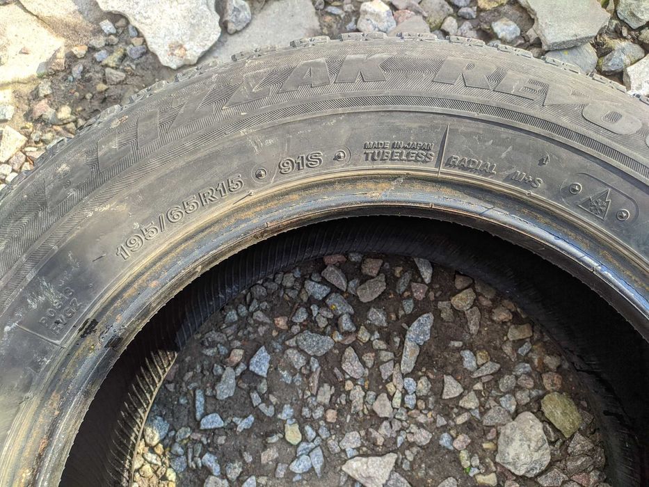 Bridgestone blizzak 195/65/R15 2 шт