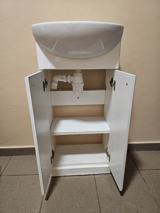 Szafka łazienkowa z umywalką