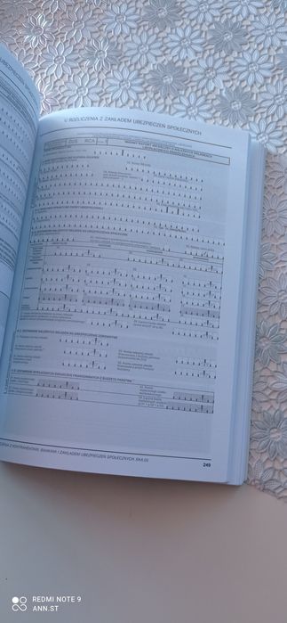 Rozliczenia z kontrahentami bankami pracownikami prPŁATNIK