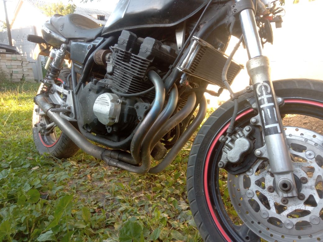 Продам Yamaha xjr 400 на запчастини!