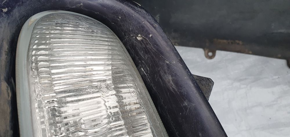 Бампер  рено лагуна 1..універсал