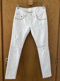 Jeans brancos decorados (novos) - estilo skinny, tamanho S (27/28)