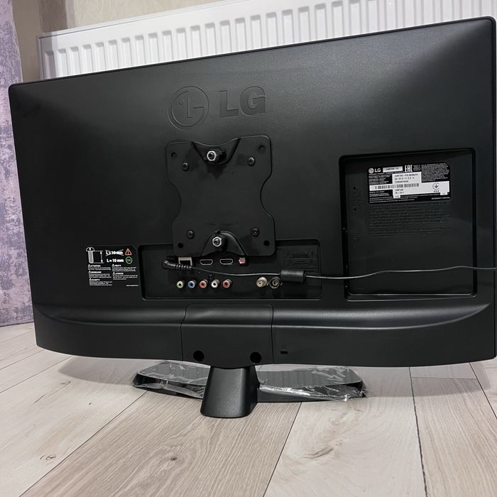 Телевізор LG 24 MT 49S -PZ