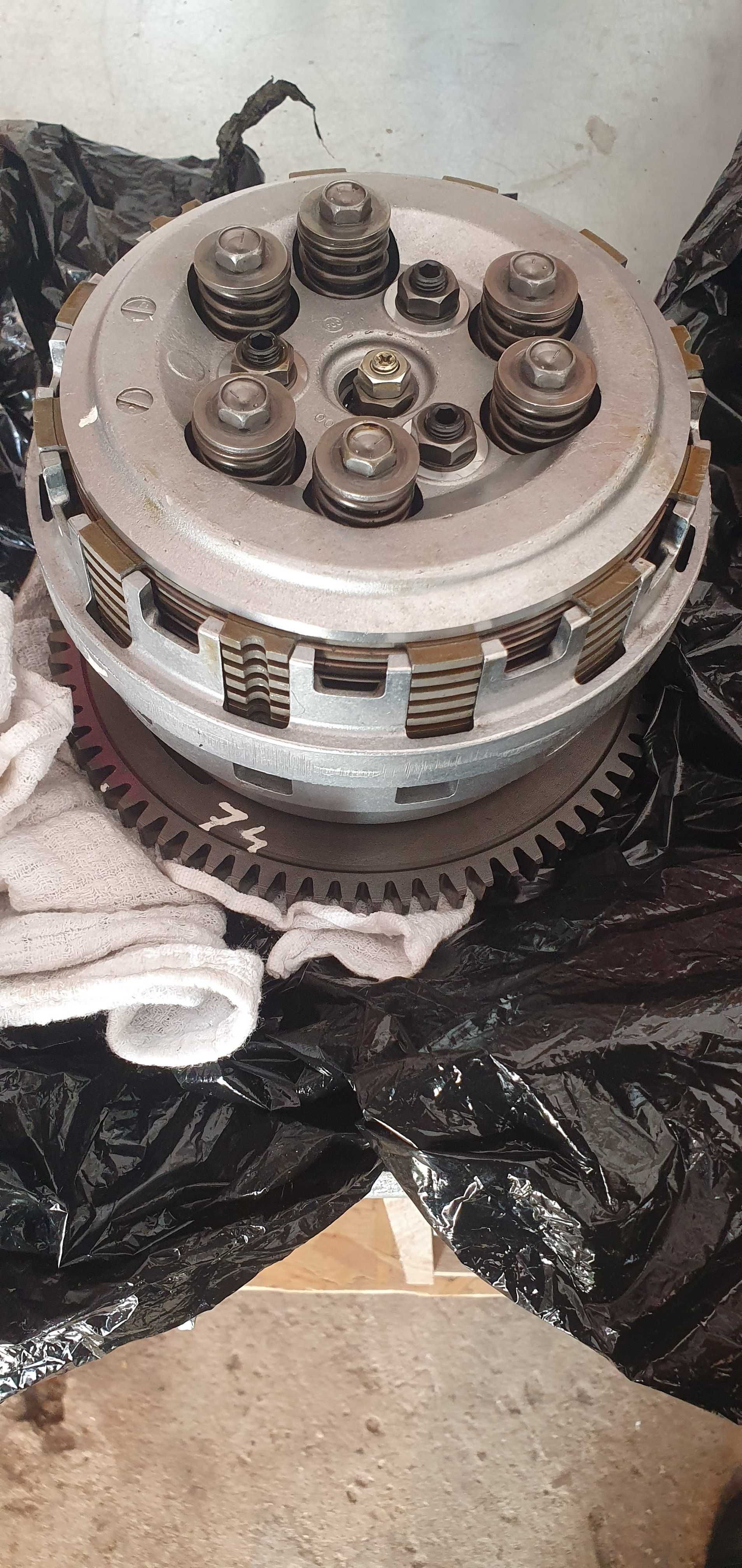 Kosz sprzeglowy Suzuki Gsxr 750 k6 k7 kompletny tarcze sprzeglo
