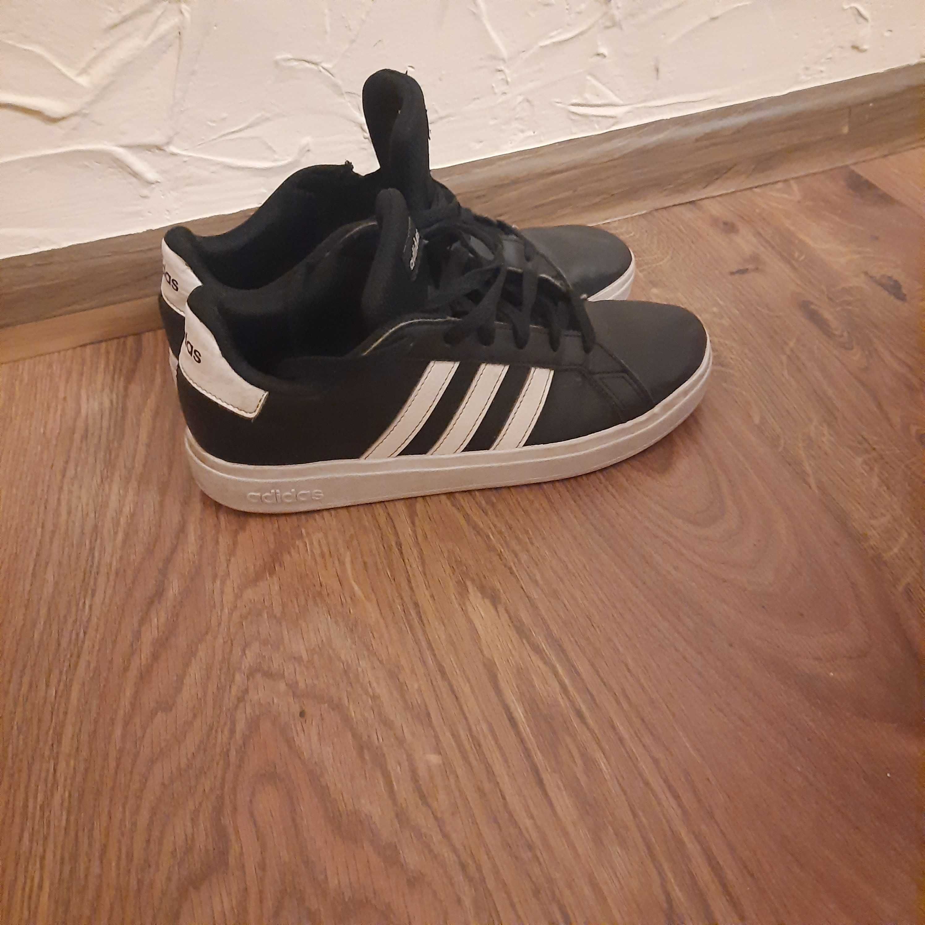 Buty chłopięce Adidas