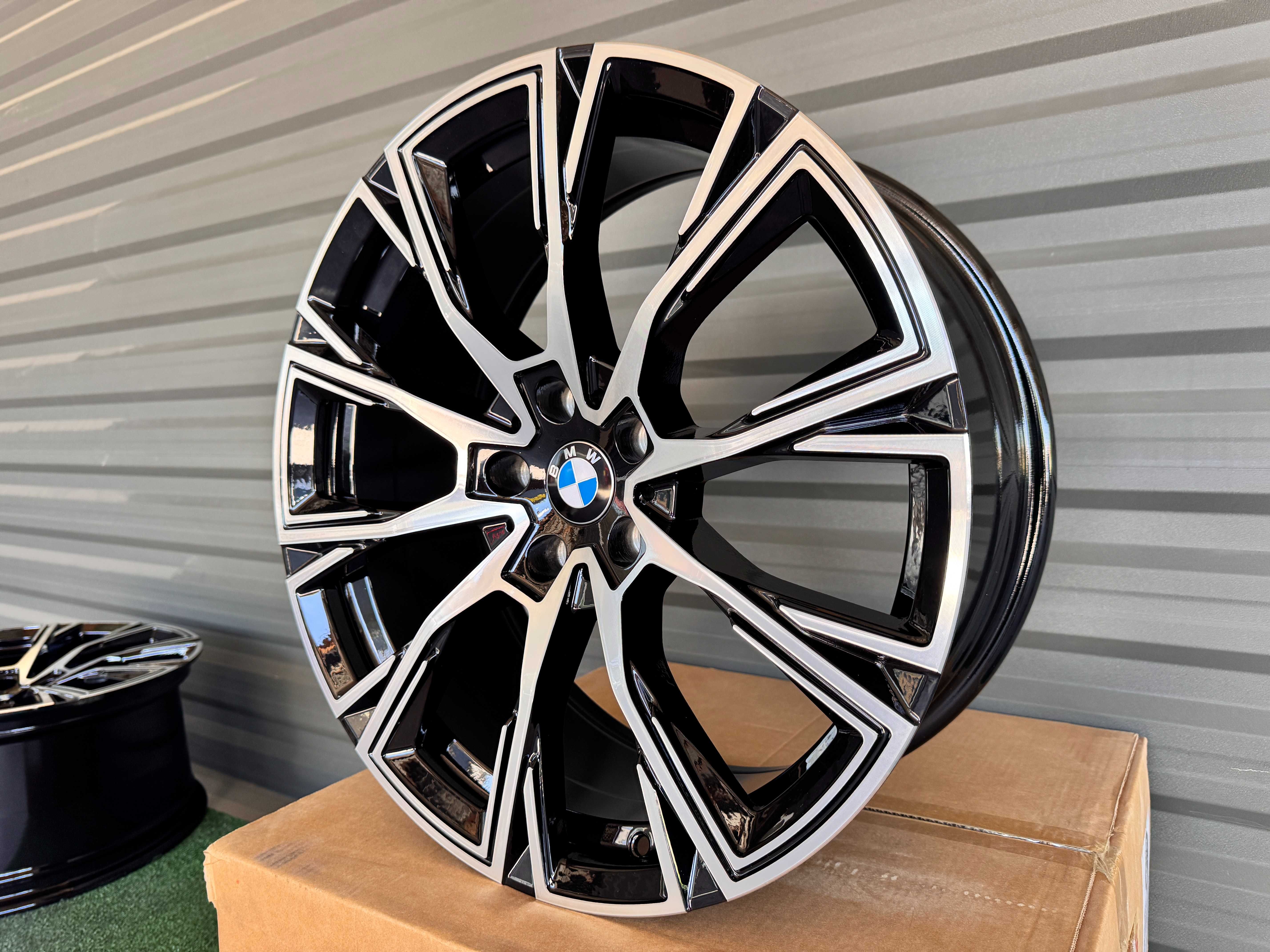 Ідеально на Трійку, Х1 Х2 Ширина 8-9j R19 5x112 BMW Різноширокі Нові