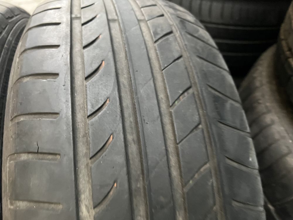 Резина комплект літо 225/60 R 17 Dunlop