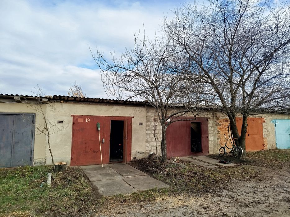 Гараж. м Городня.