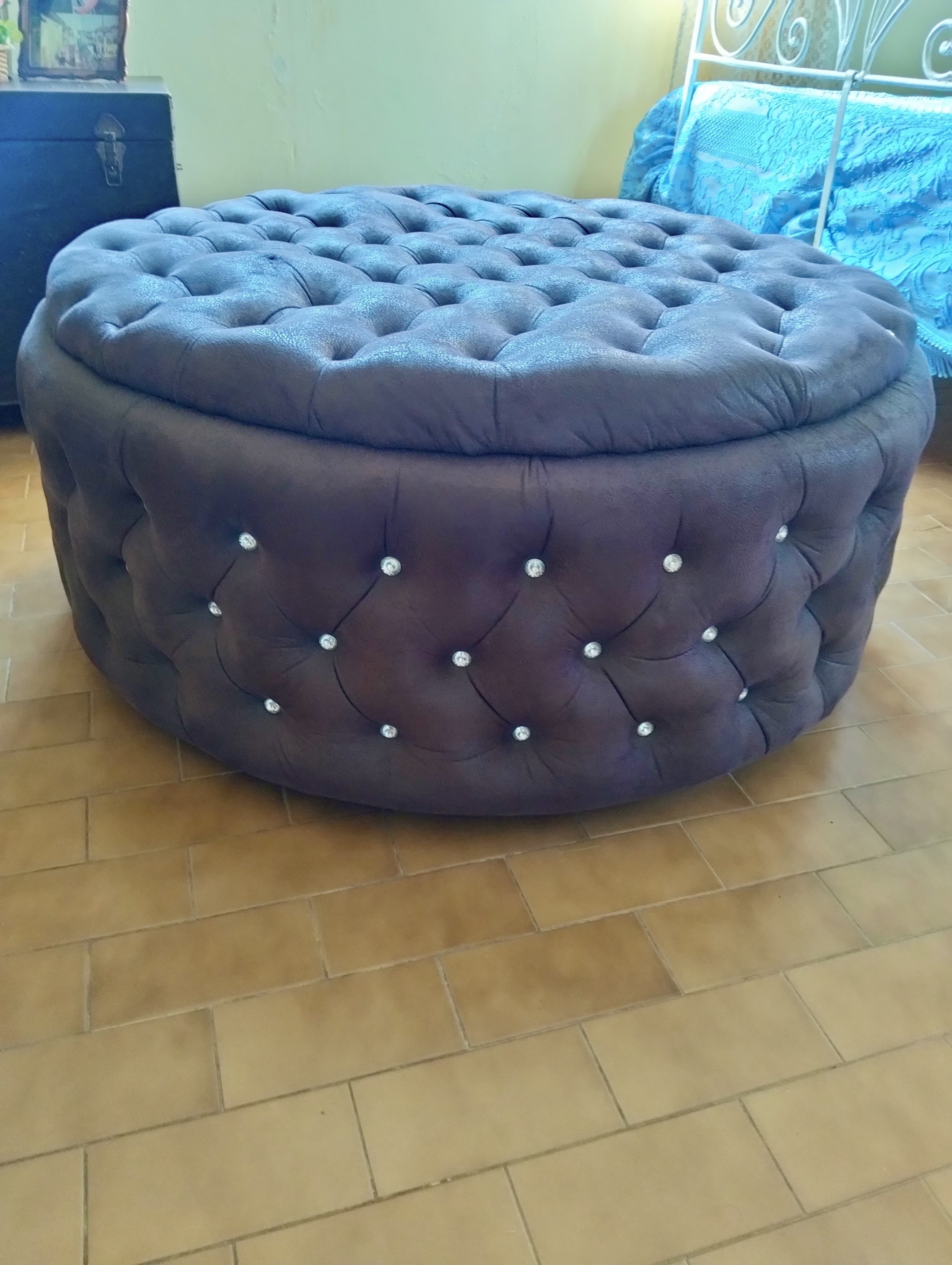 Sofá decorativo com brilhos
