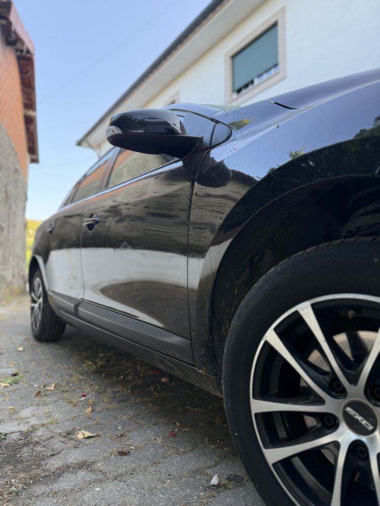 Renault megane preta
