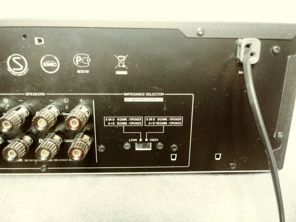 Amplituner stereo YAMAHA R-S500, stan idealny/sklepowy.