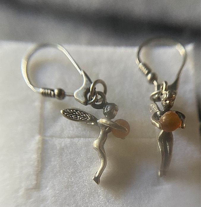 Srebrne kolczyki elfy, aniołki z bursztynem