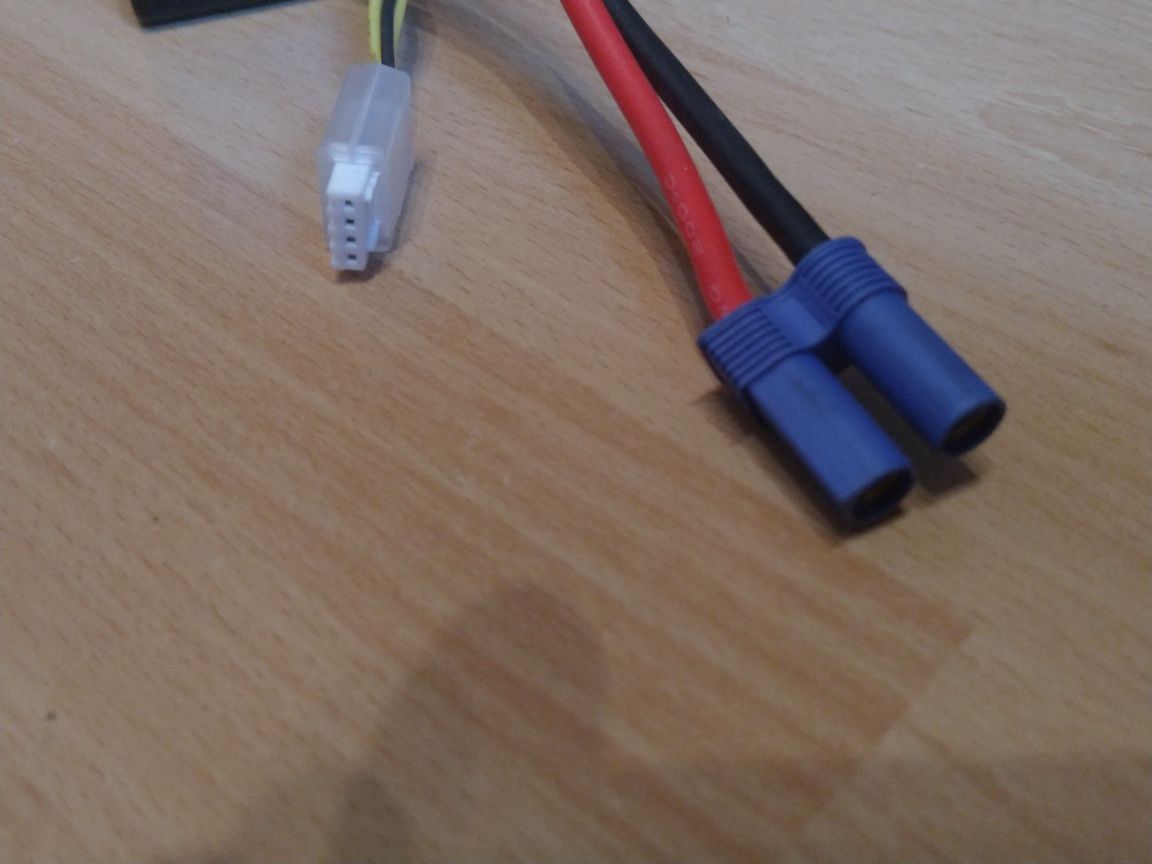 Nowy pakiet Zeee LiPo 3s 5200mAh 11.1v 80c Hardcase + wtyk
