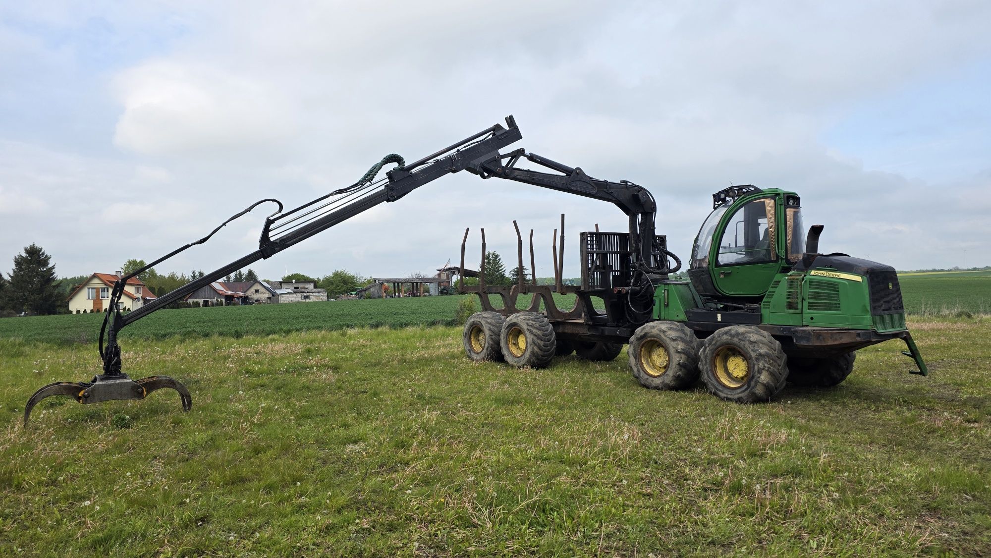 Forwarder John deere 1210e z 2014 r. Maszyna leśna