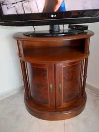 Mesa de tv. em madeira