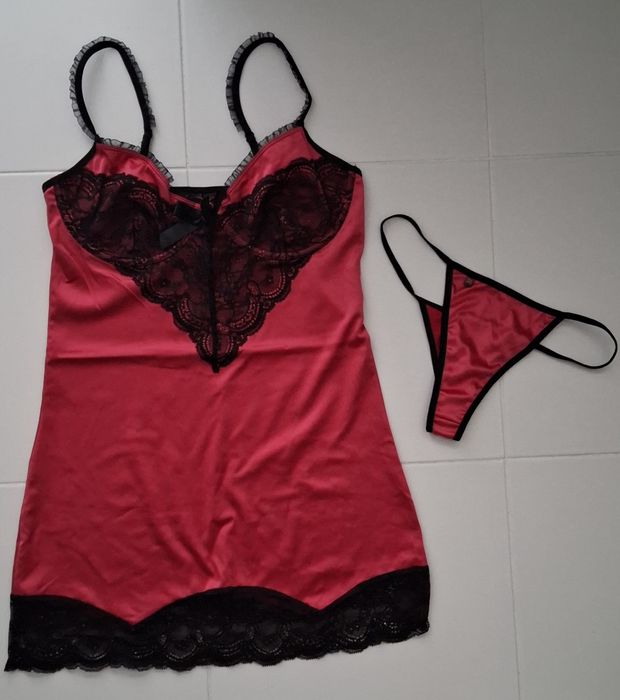 Bielizna Obsessive zestaw koszulka i stringi. Rozmiar z metki S/M