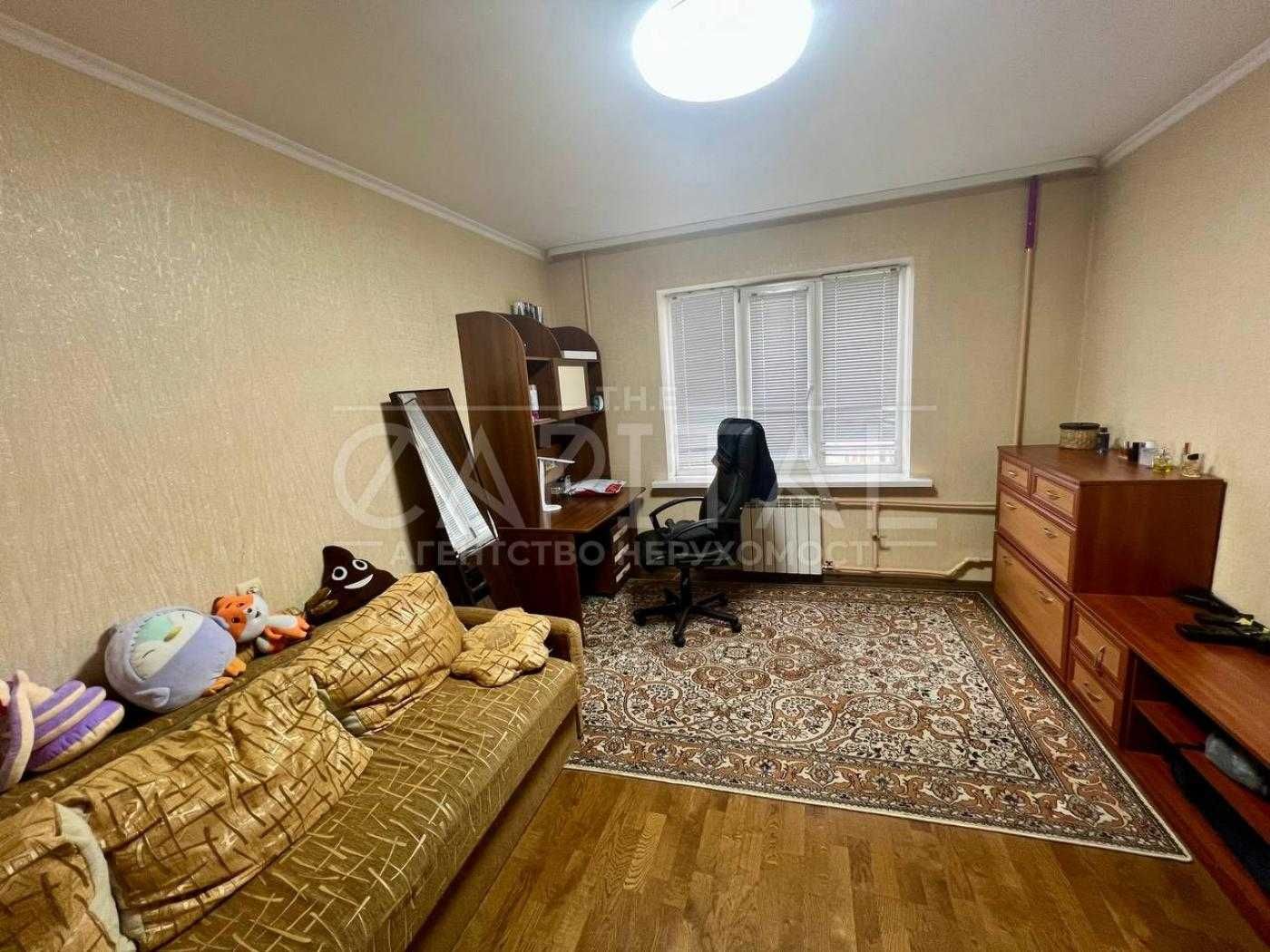 Простора 3-кімнатна квартира, вул Драгоманова, 40Б, мікрорайон Позняки