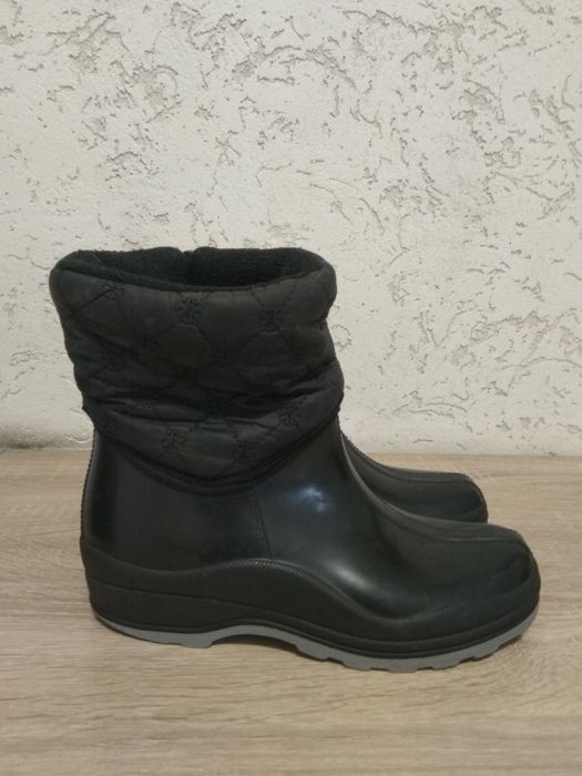 Резиновые полусапожки тёплые 37 р.