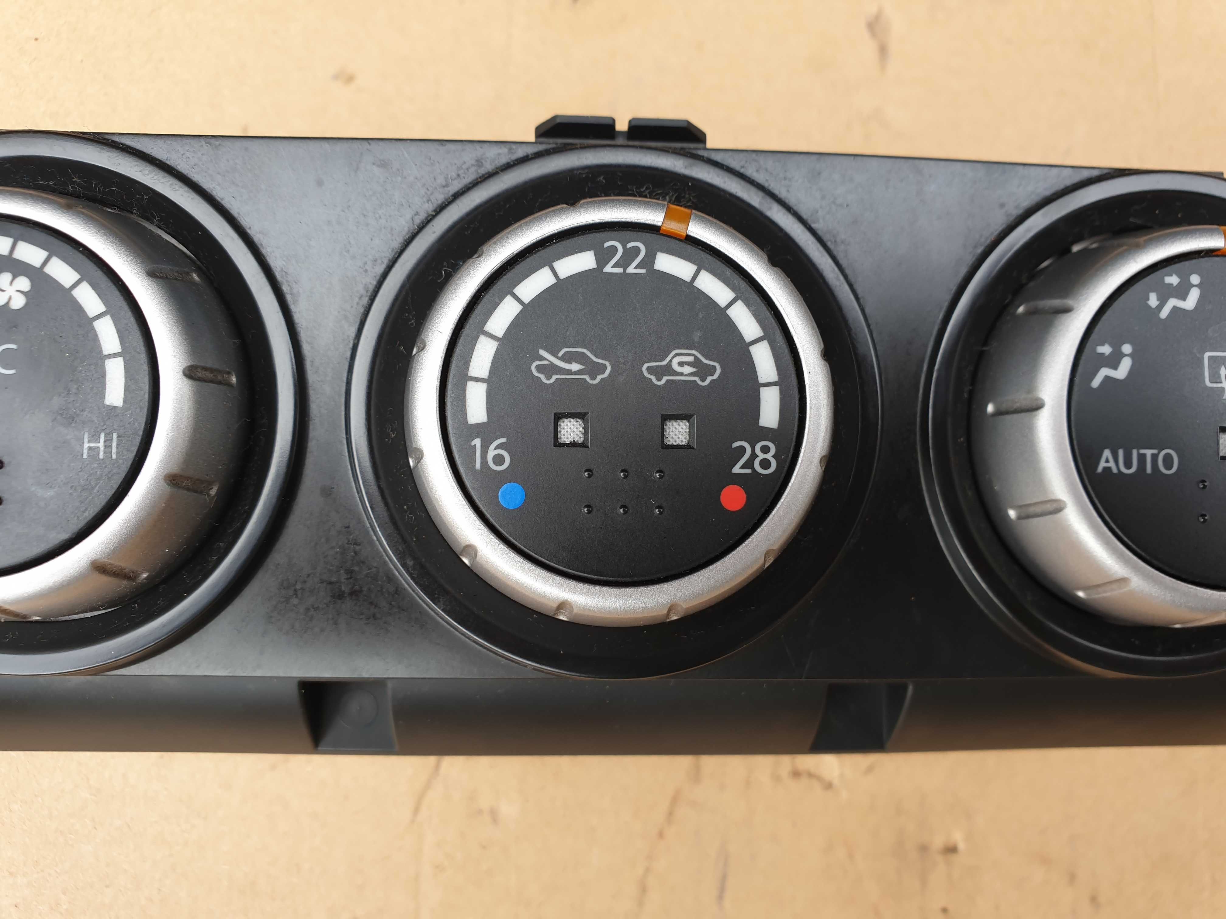 Nissan X Trail T31 panel klimatyzacji, climatronic 27500JG74A
