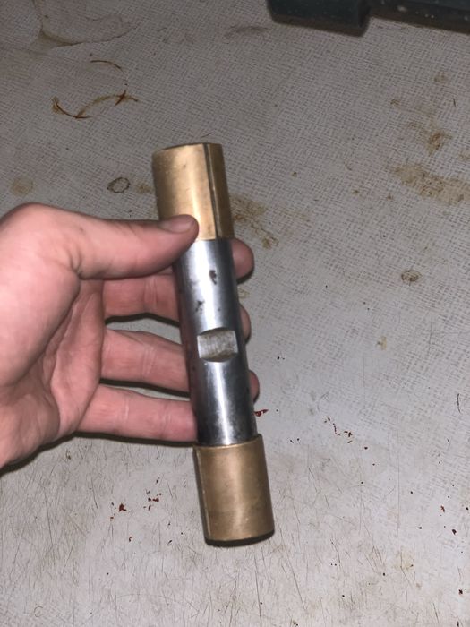 Шкворень на Газ