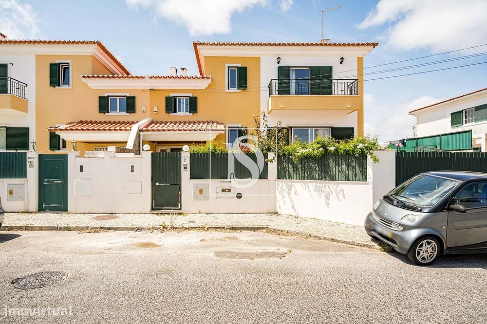 Moradia T5 em Manique de Cima com 3 Pisos