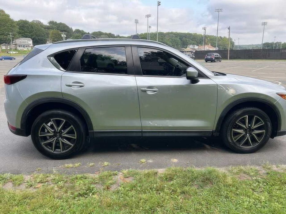 Mazda CX-5 Touring      2018