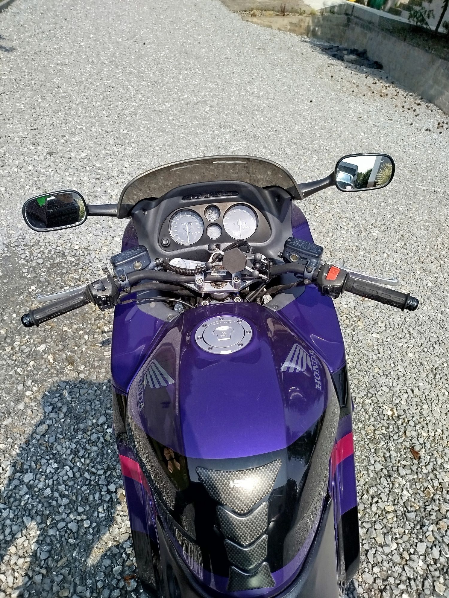 Sprzedam CBR 1000f dual SC24