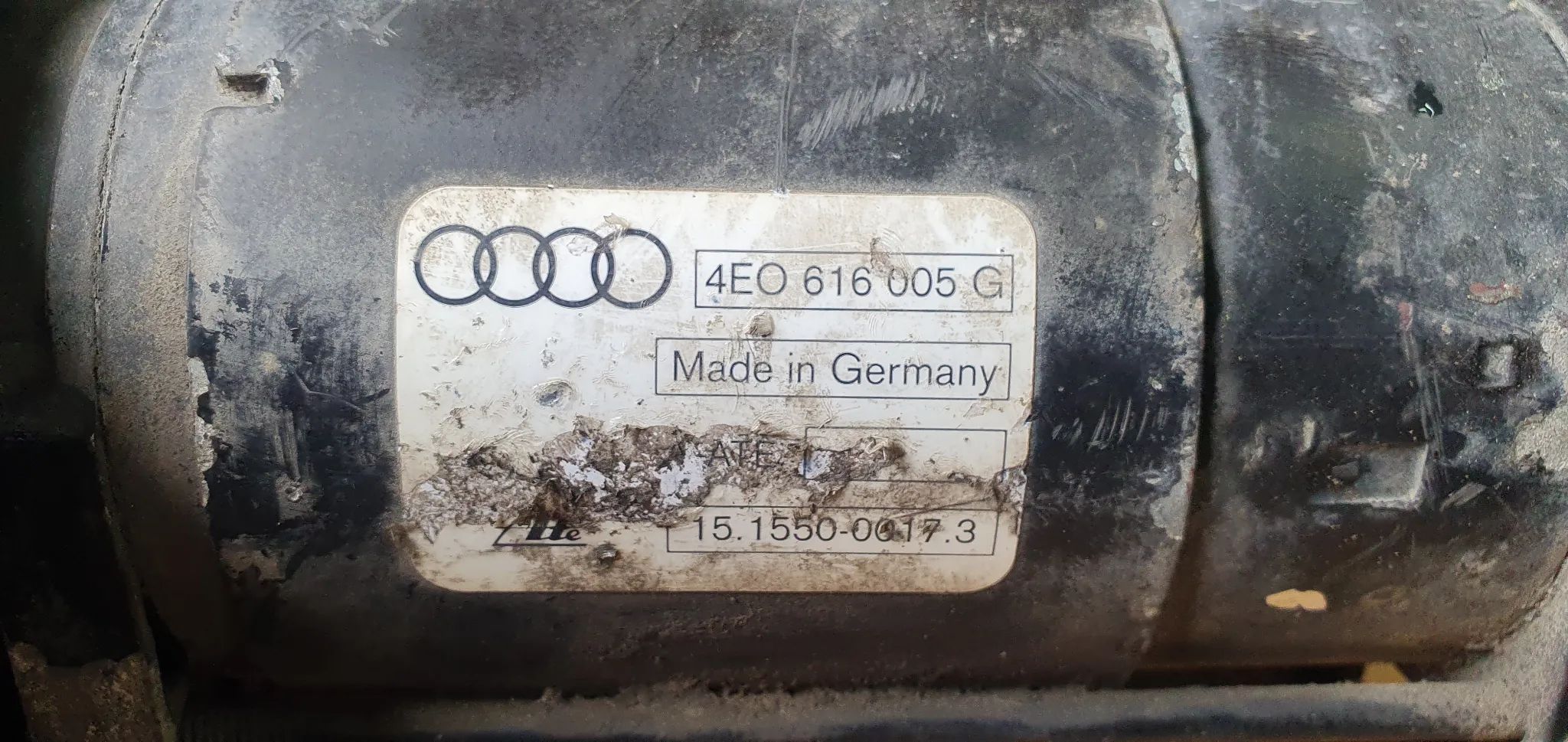 Kompresor zawieszenia sprężarka Audi A8 D3 4E0616005G