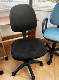 Fotel obrotowy krzeslo do biurka na kolkach