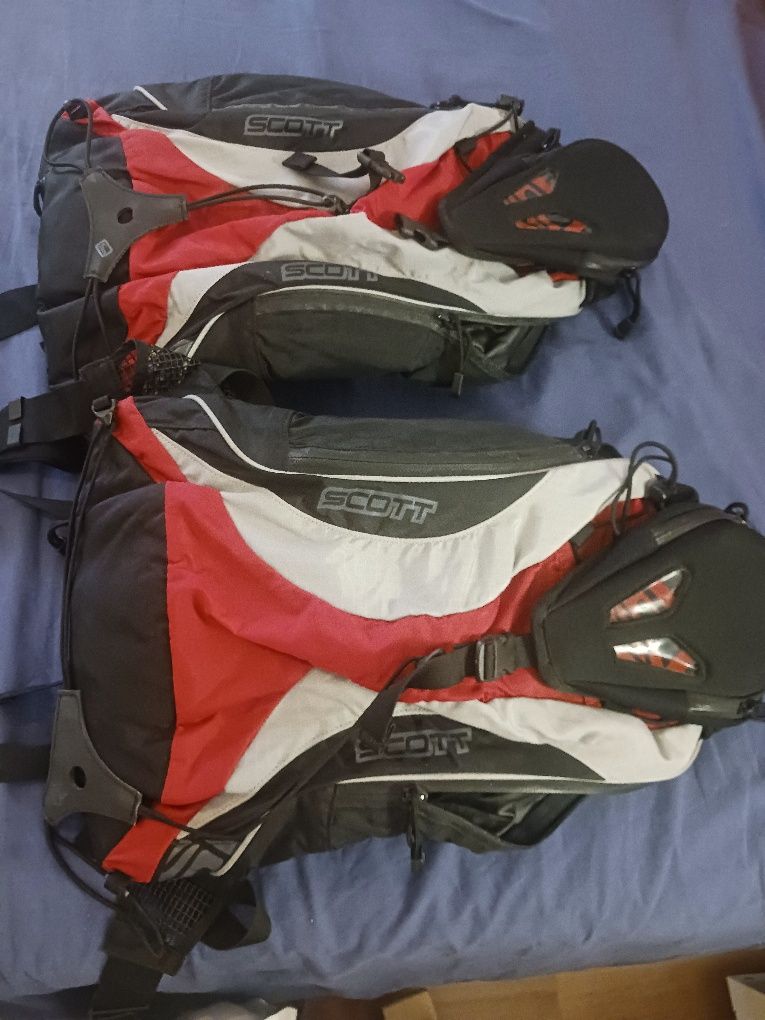 Vendo 2 mochilas bicicleta SCOTT