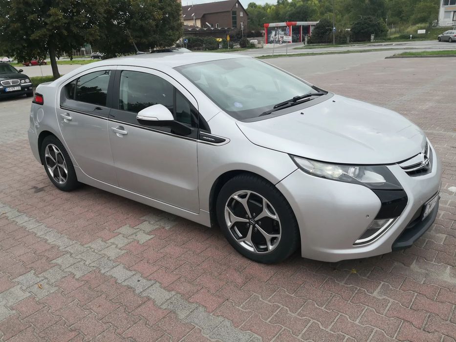 Opel Ampera Opel Ampera Plug-in 2012 rok 147 tys/km .skóra.ładowany z gniazda 230v