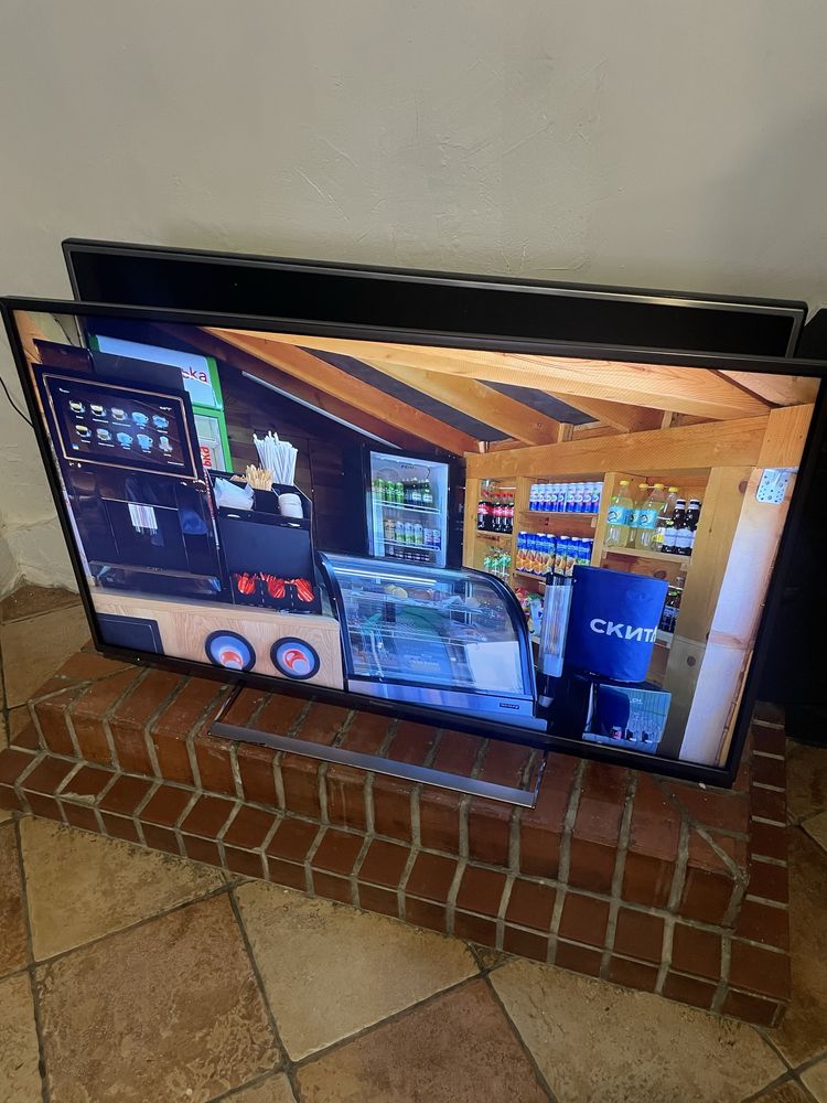 Телевізор Panasonic 47 Smart tv