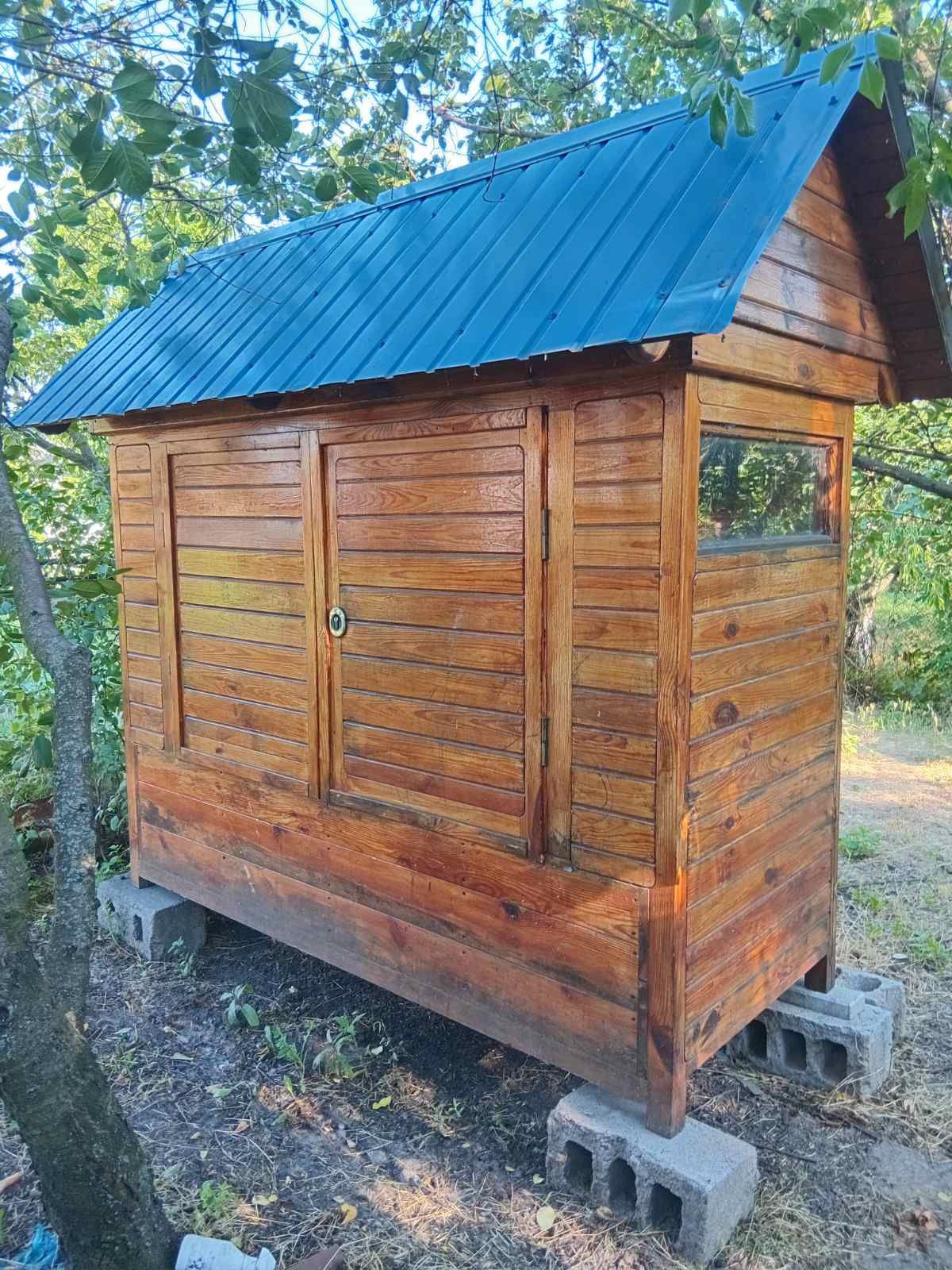 Апи домик из четырьох уликов