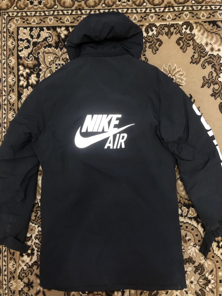 Зимова куртка nike