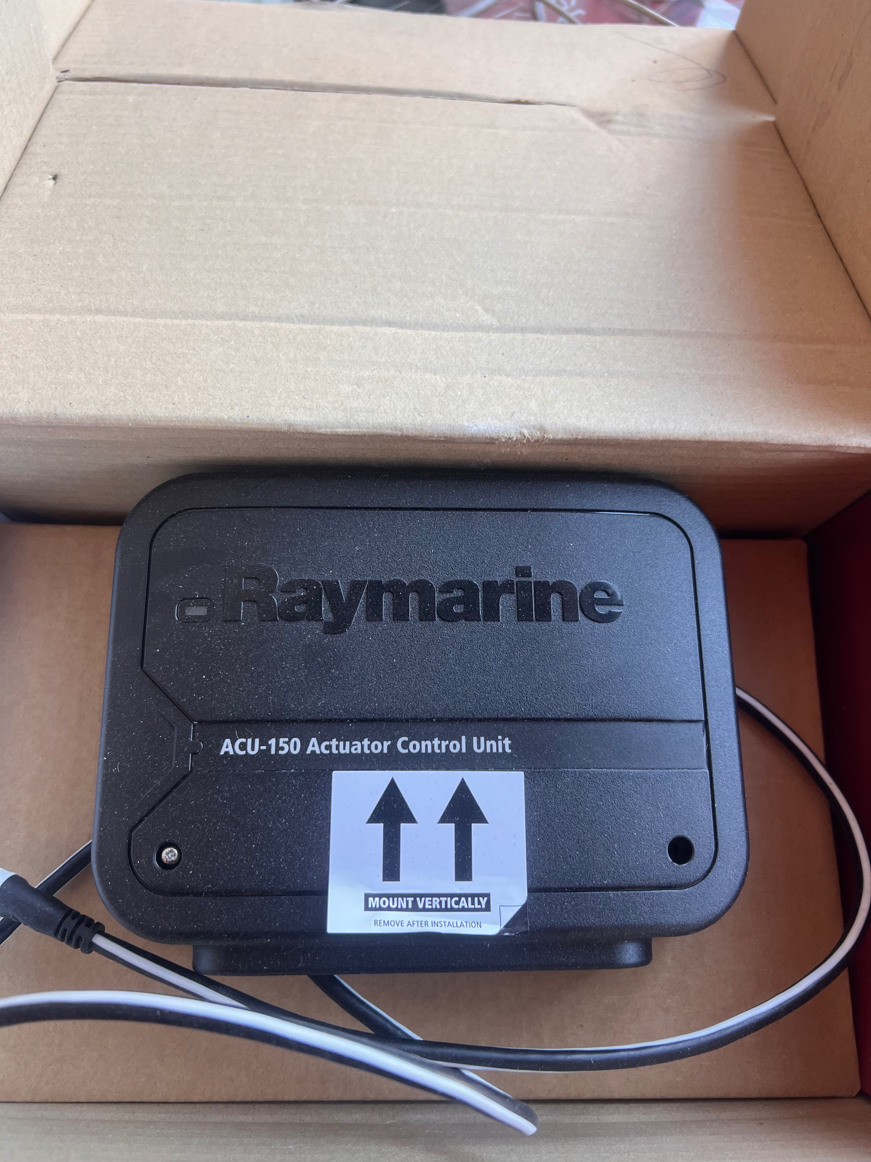 Raymarine ,evolution autopilot 150 Simrad , Garmin