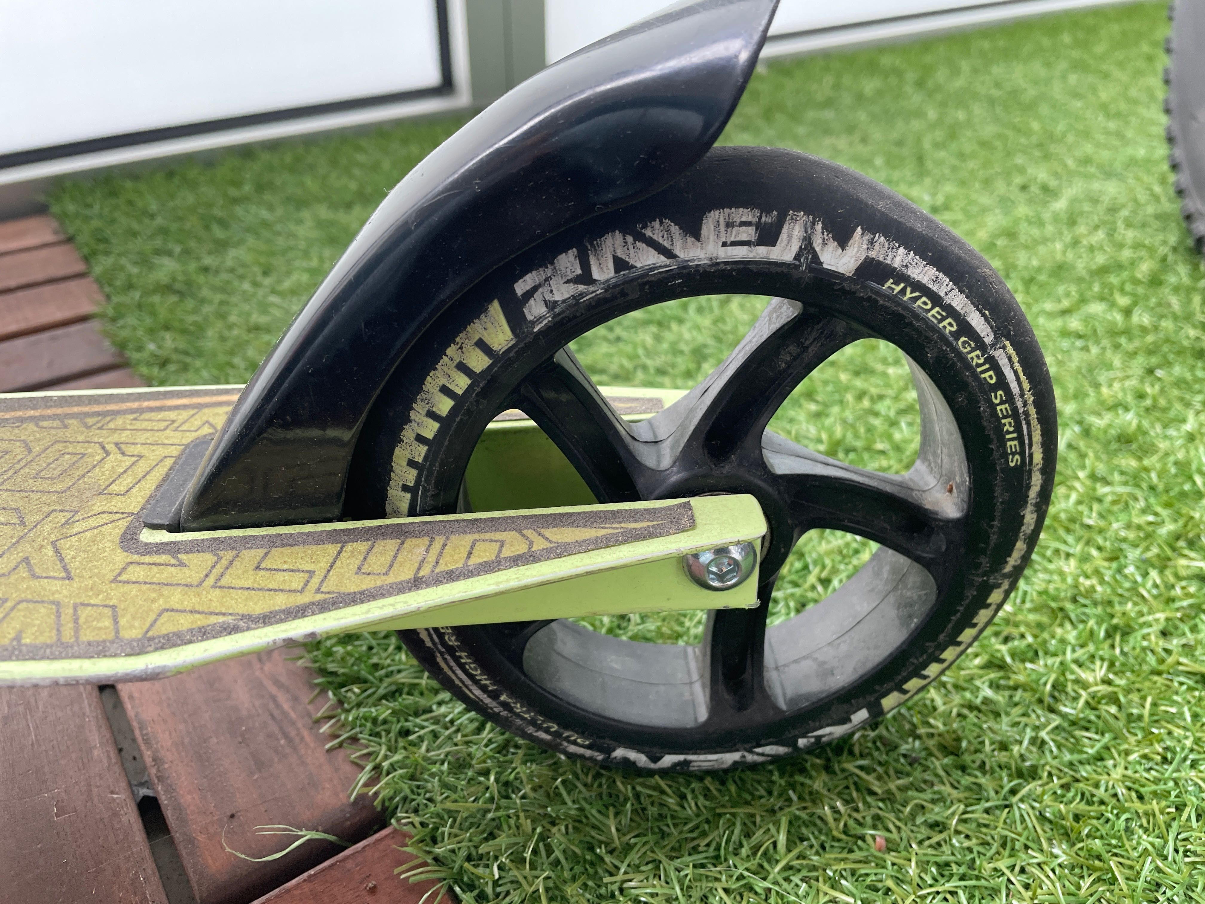 Hulajnoga Raven Epic Lime 145 mm dla dziecka