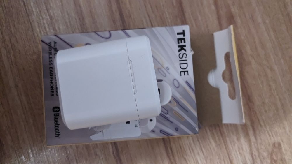 Беспроводные наушники Tekside. Италия.