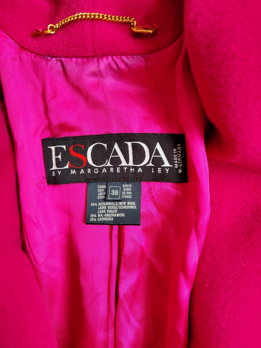 Жіноче пальто Escada