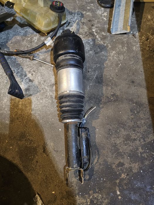 Amortyzator przedni Mercedes w211 airmatic