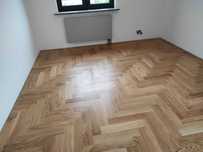 Parkiet  Dębowy LITY układany w jodełkę szer.90mm dł.400mm Dąb