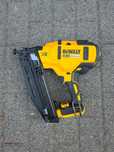 Gwoździarka sztyfciarka akumulatorowa Dewalt DCN660 18V 16Ga