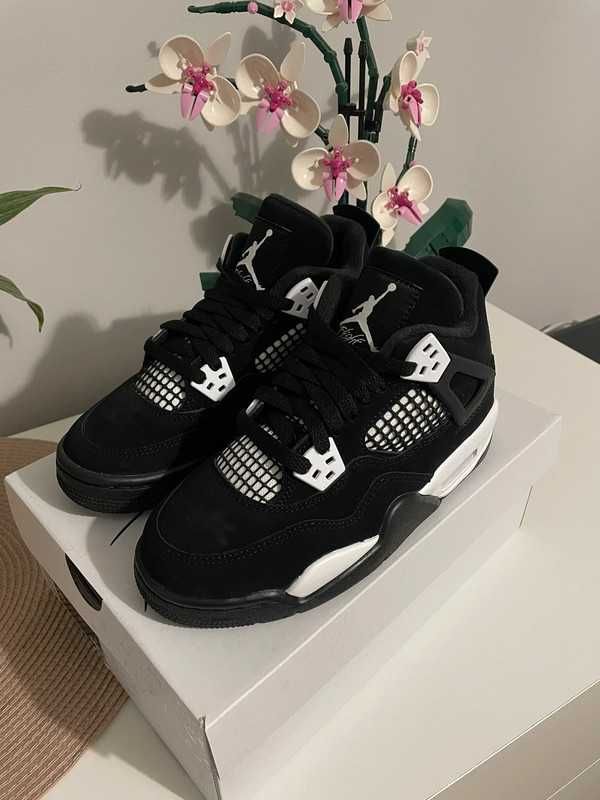 Jordan 4 Retro White Thunder R.39