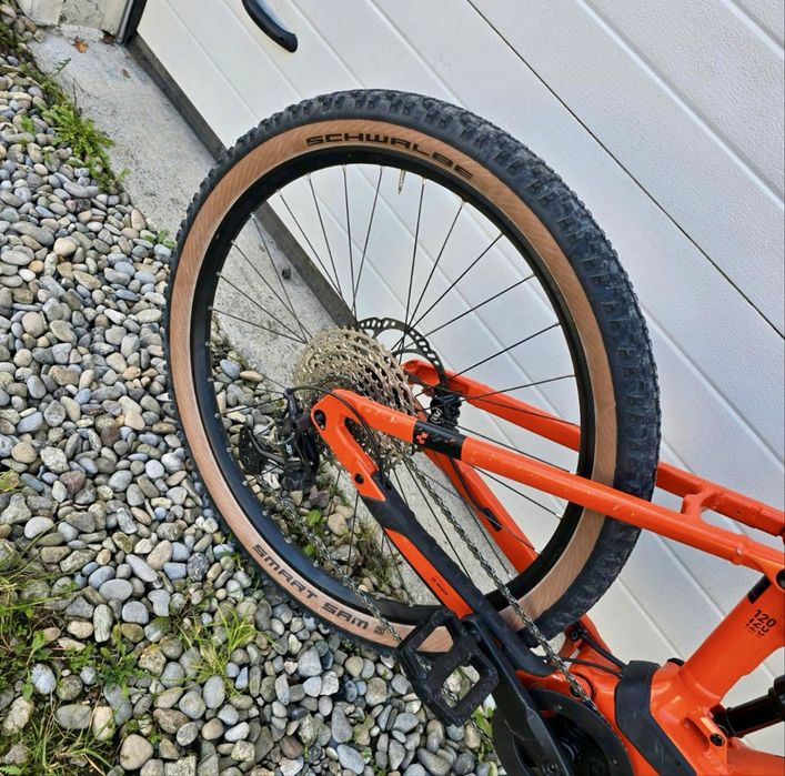 CUBE Stereo Hybrid 120 Race 625 – M / 18" – 2022 – 3400 km